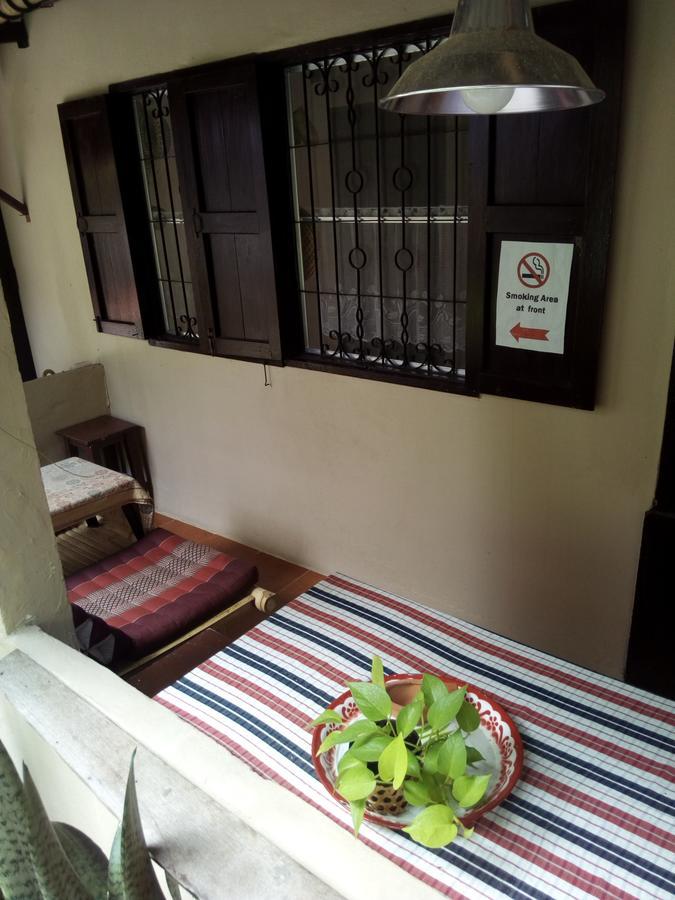 Twin House @ Tapae Hostel เชียงใหม่ ภายนอก รูปภาพ